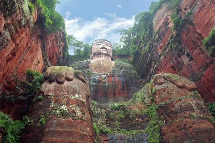 Leshan Giant Buddha in China - Tallest And Most Majestic Statues In The World