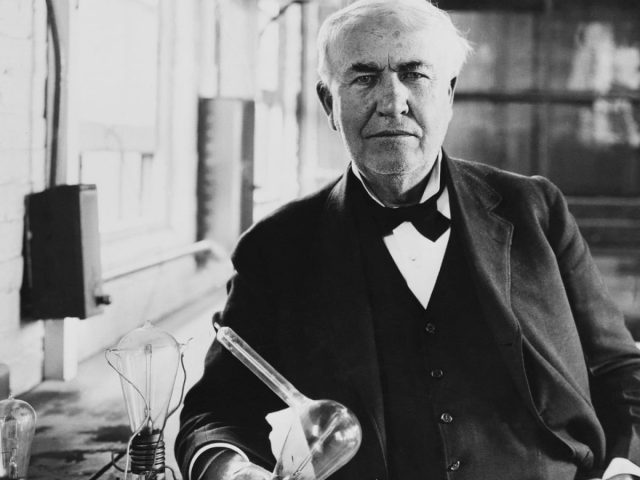 Thomas Edison - World Famous Business People